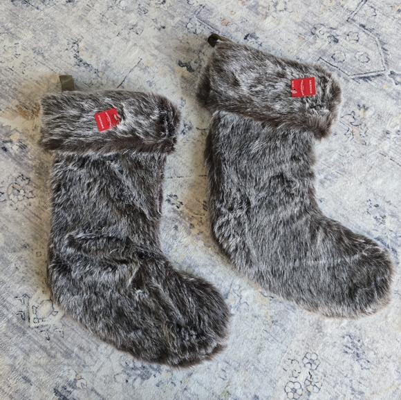 🆕 Set of 2! 18"-20" Dark Brown Gray Faux Fur Christmas Holiday Stockings Furry - Picture 2 of 10